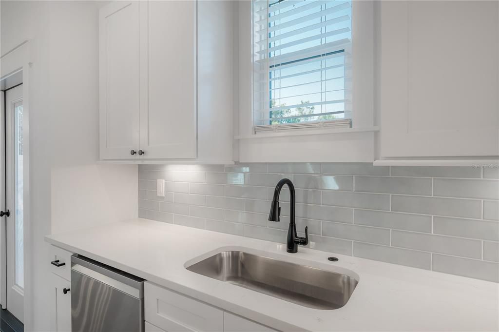 For Sale: $865,000 (4 beds, 3 baths, 2585 Square Feet)