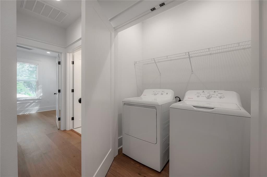 For Sale: $865,000 (4 beds, 3 baths, 2585 Square Feet)