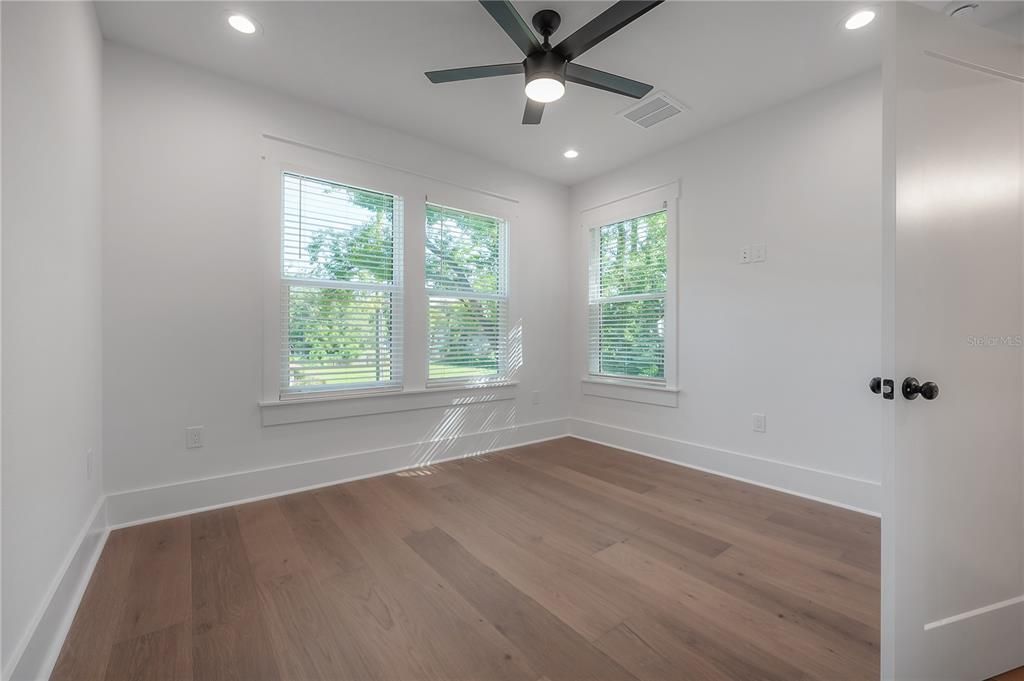 For Sale: $865,000 (4 beds, 3 baths, 2585 Square Feet)