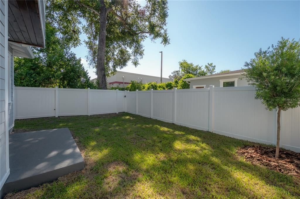 For Sale: $865,000 (4 beds, 3 baths, 2585 Square Feet)