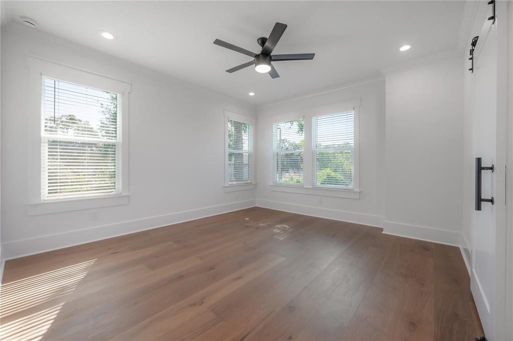 For Sale: $865,000 (4 beds, 3 baths, 2585 Square Feet)