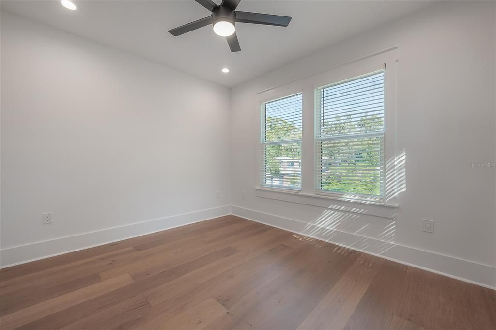 For Sale: $865,000 (4 beds, 3 baths, 2585 Square Feet)