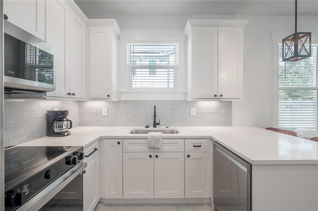 For Sale: $865,000 (4 beds, 3 baths, 2585 Square Feet)