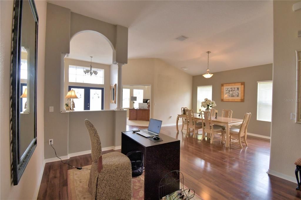 待售: $575,000 (4 贝兹, 3 浴室, 2781 平方英尺)