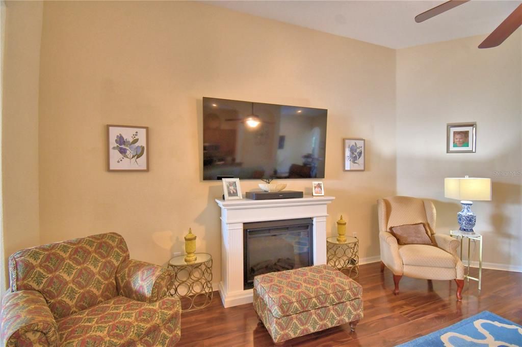 待售: $575,000 (4 贝兹, 3 浴室, 2781 平方英尺)