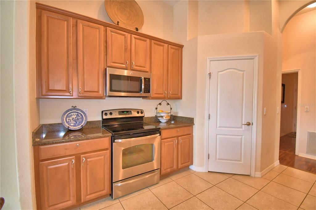 待售: $575,000 (4 贝兹, 3 浴室, 2781 平方英尺)