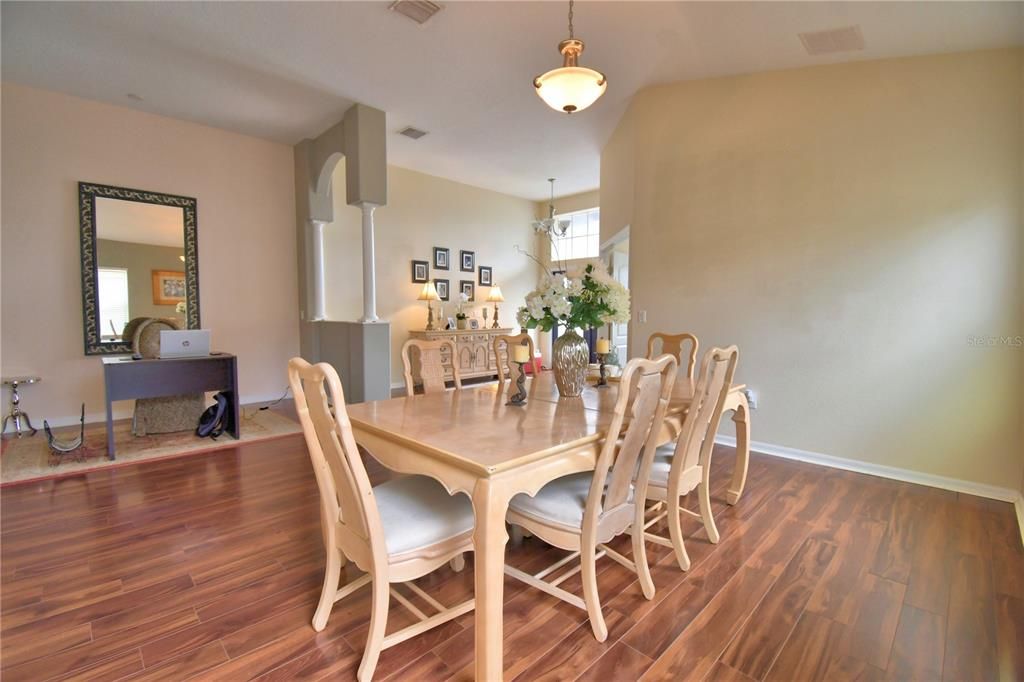 待售: $575,000 (4 贝兹, 3 浴室, 2781 平方英尺)