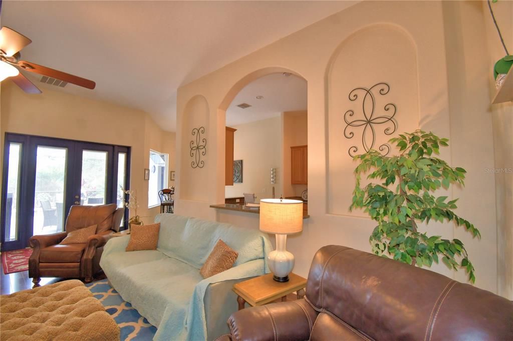 待售: $575,000 (4 贝兹, 3 浴室, 2781 平方英尺)