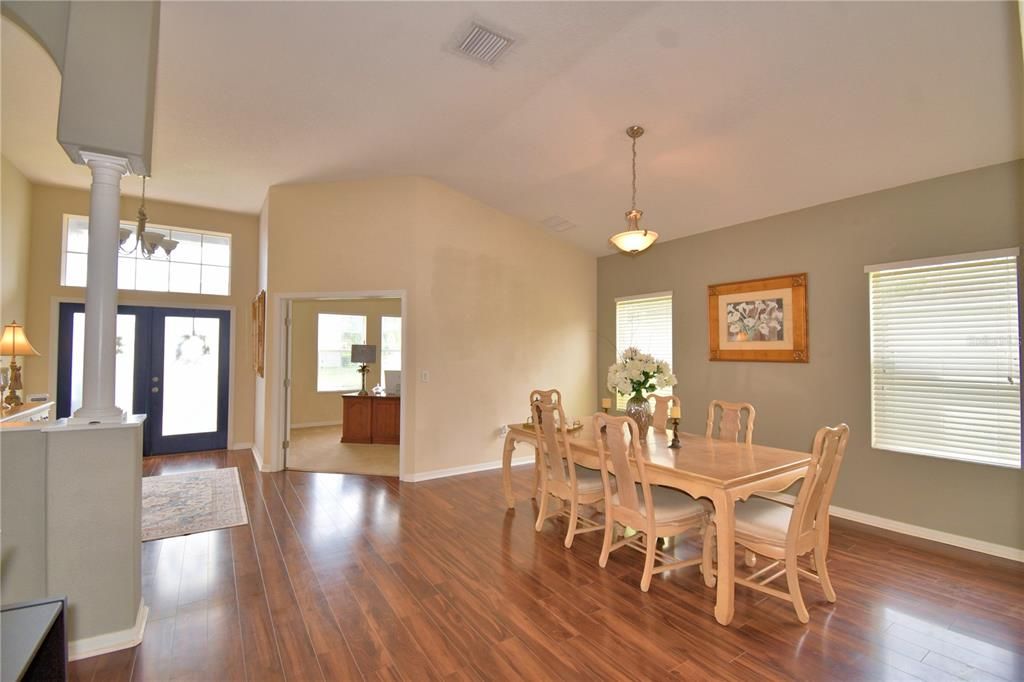 待售: $575,000 (4 贝兹, 3 浴室, 2781 平方英尺)