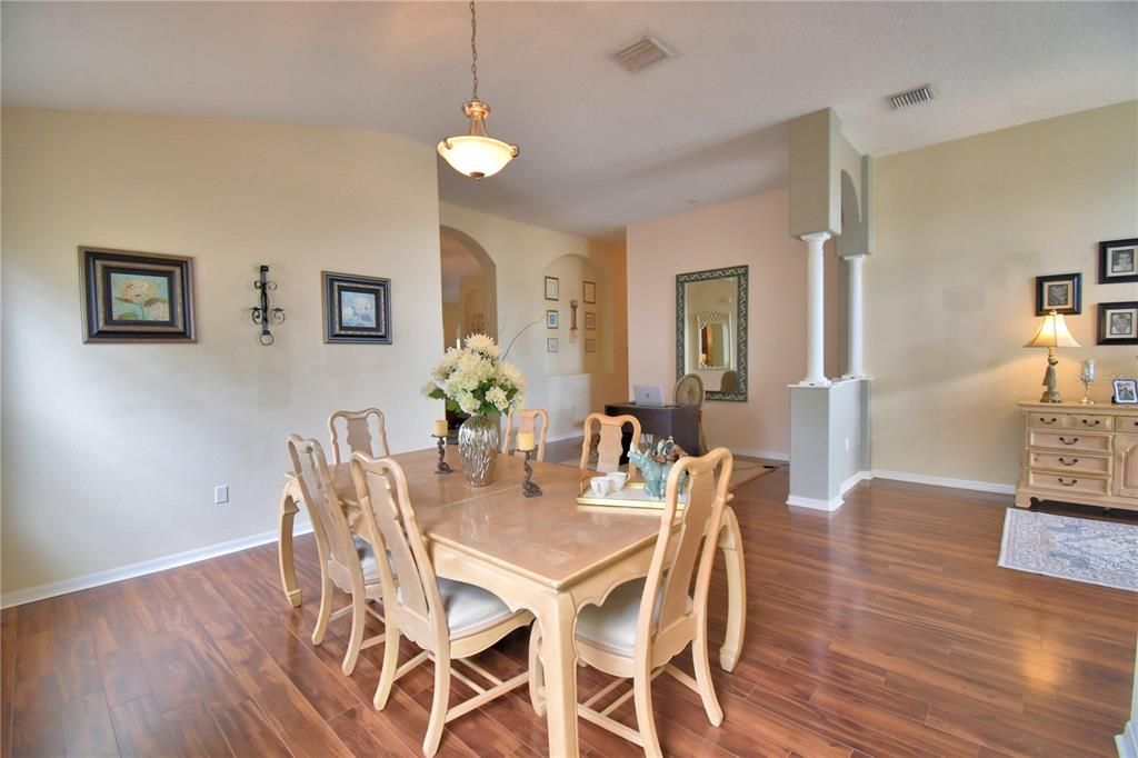 待售: $575,000 (4 贝兹, 3 浴室, 2781 平方英尺)