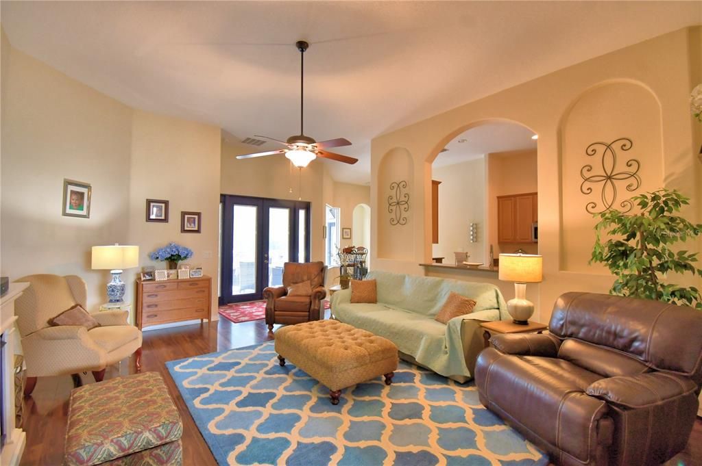 待售: $575,000 (4 贝兹, 3 浴室, 2781 平方英尺)