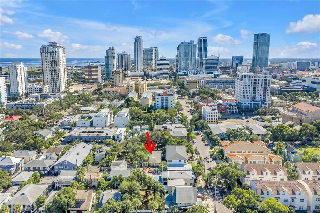 For Sale: $961,000 (5 beds, 0 baths, 2556 Square Feet)