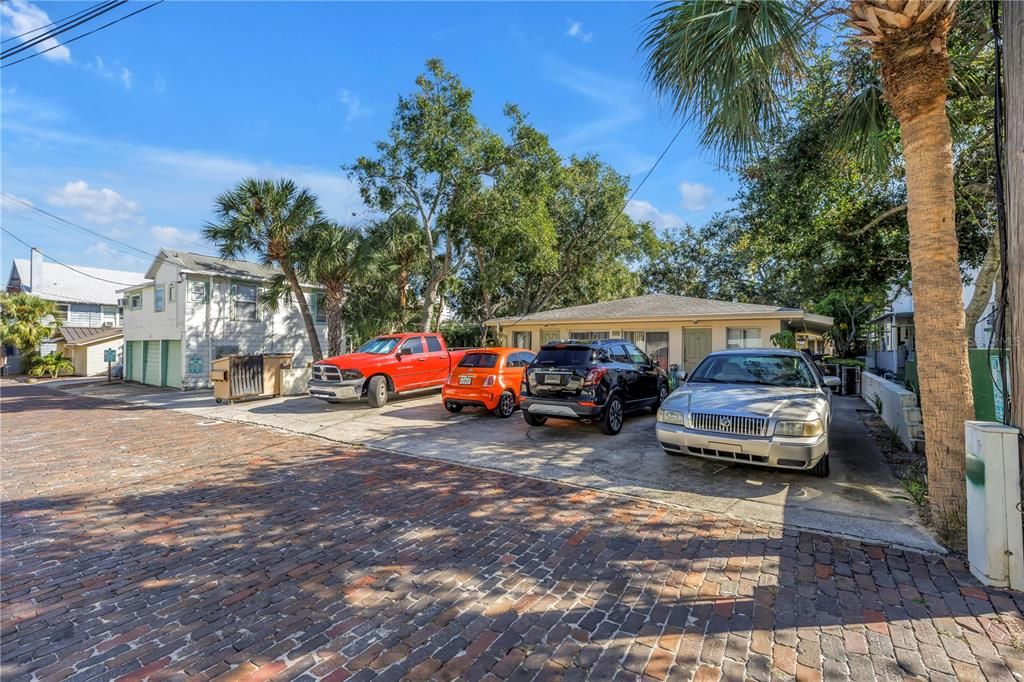 For Sale: $961,000 (5 beds, 0 baths, 2556 Square Feet)