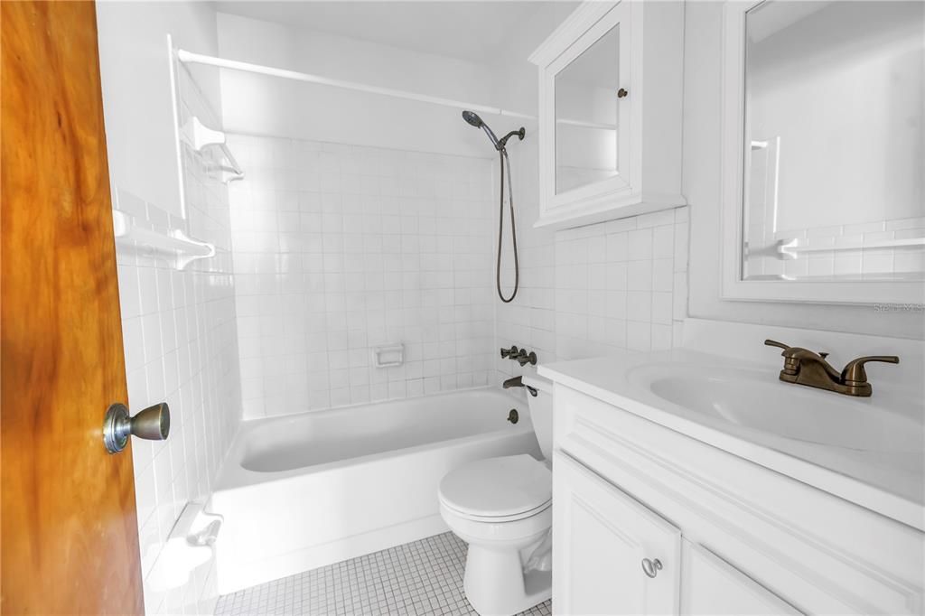 For Sale: $961,000 (5 beds, 0 baths, 2556 Square Feet)