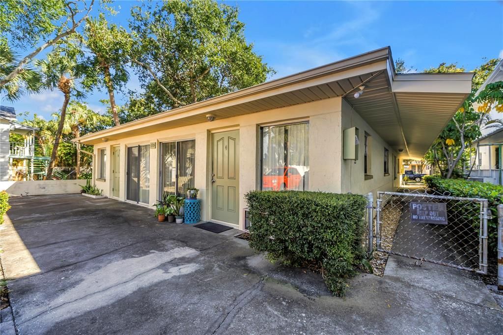 For Sale: $961,000 (5 beds, 0 baths, 2556 Square Feet)