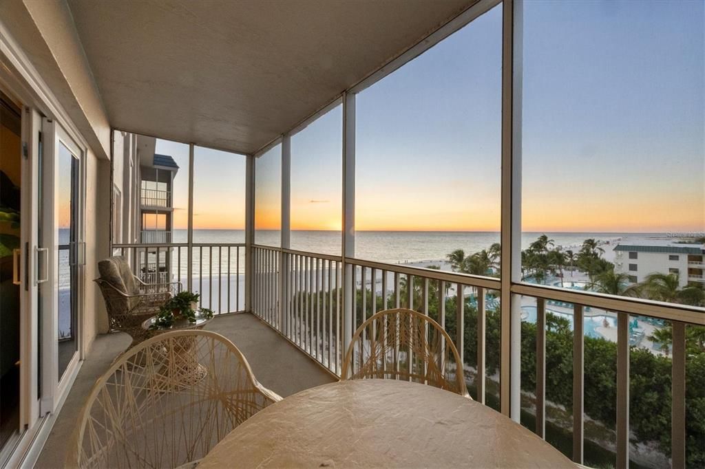 For Sale: $1,000,000 (2 beds, 2 baths, 1150 Square Feet)