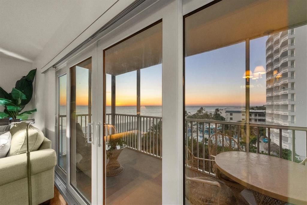 For Sale: $1,000,000 (2 beds, 2 baths, 1150 Square Feet)