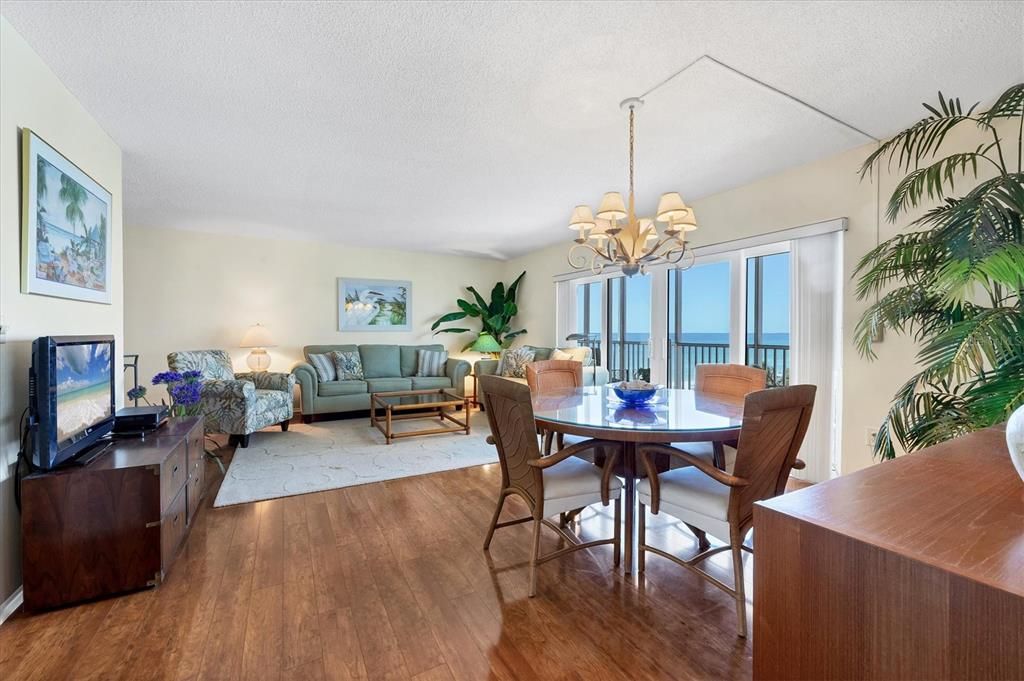 For Sale: $1,000,000 (2 beds, 2 baths, 1150 Square Feet)