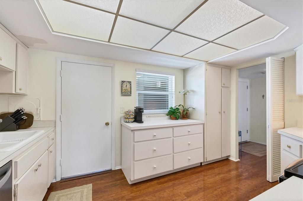 For Sale: $1,000,000 (2 beds, 2 baths, 1150 Square Feet)