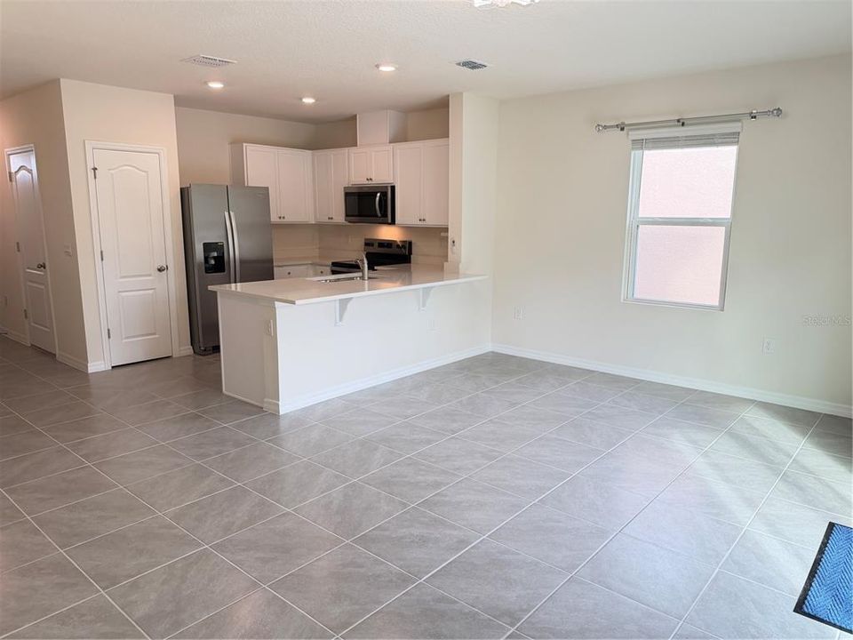 待售: $259,900 (3 贝兹, 2 浴室, 1463 平方英尺)