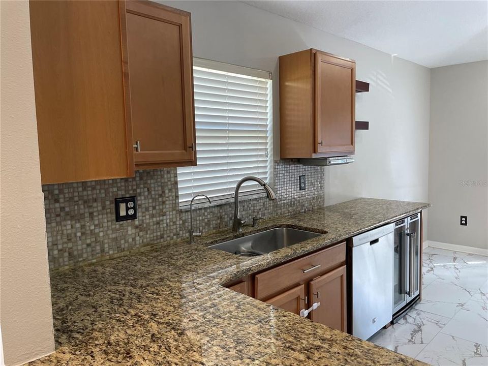 В аренду: $2,600 (3 спален, 2 ванн, 1640 Квадратных фут)