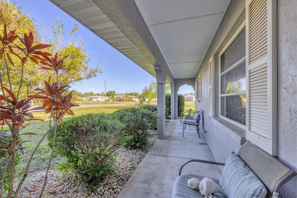 For Sale: $378,000 (3 beds, 2 baths, 1665 Square Feet)