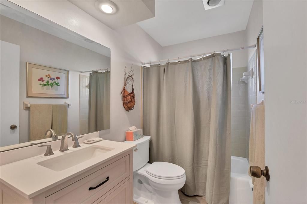 For Sale: $378,000 (3 beds, 2 baths, 1665 Square Feet)