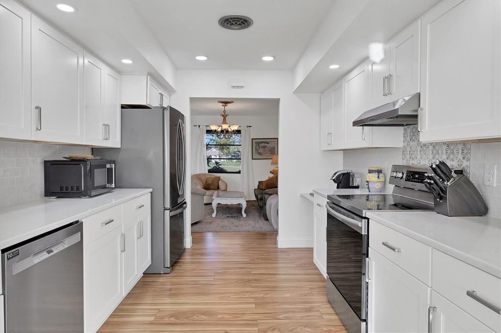 For Sale: $378,000 (3 beds, 2 baths, 1665 Square Feet)