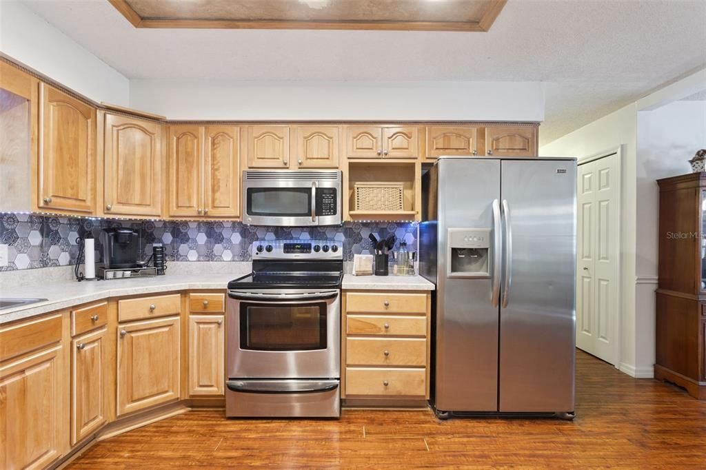 For Sale: $483,000 (3 beds, 2 baths, 1798 Square Feet)