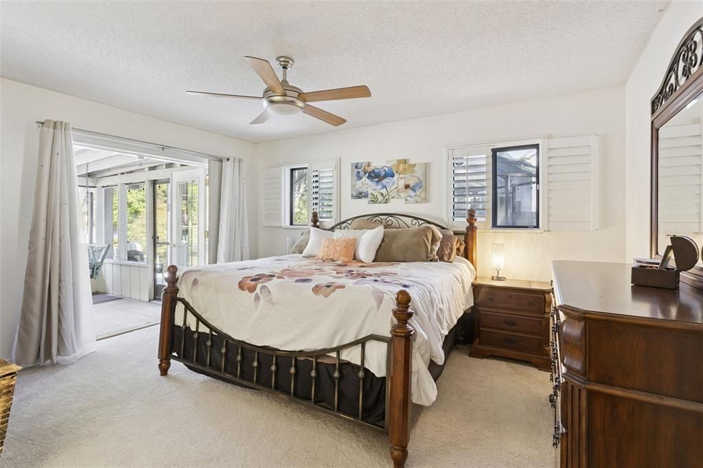 For Sale: $483,000 (3 beds, 2 baths, 1798 Square Feet)