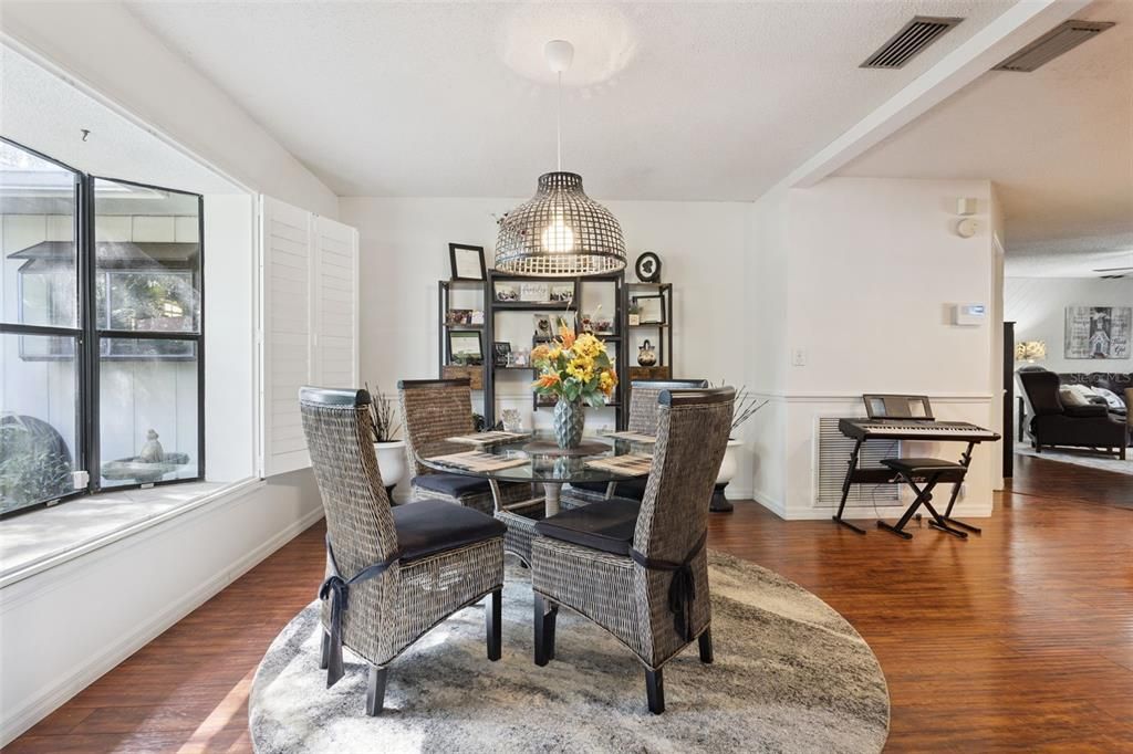 For Sale: $483,000 (3 beds, 2 baths, 1798 Square Feet)