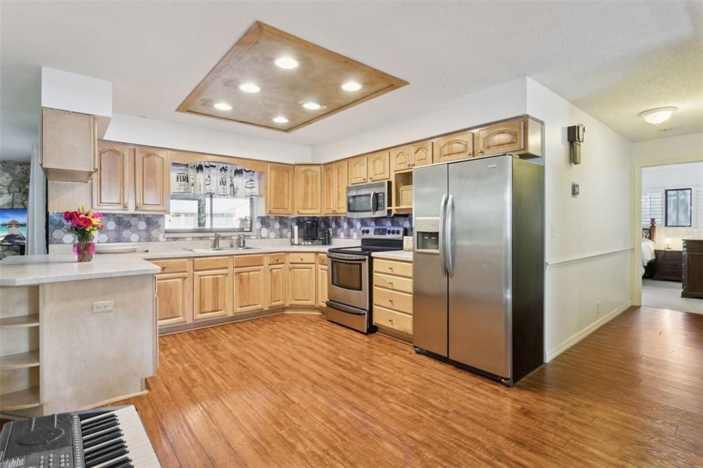 For Sale: $483,000 (3 beds, 2 baths, 1798 Square Feet)