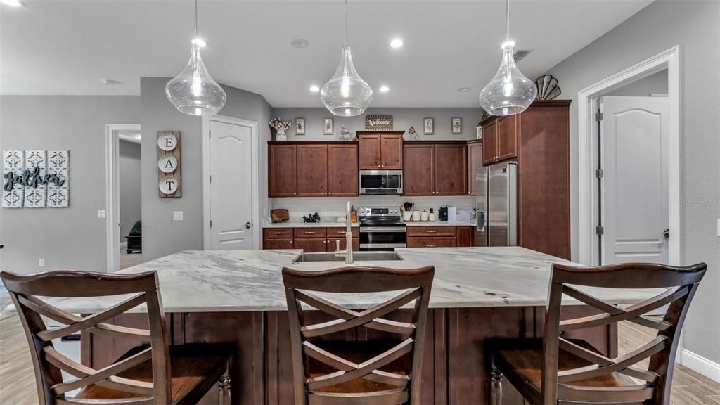 待售: $700,000 (3 贝兹, 2 浴室, 2091 平方英尺)