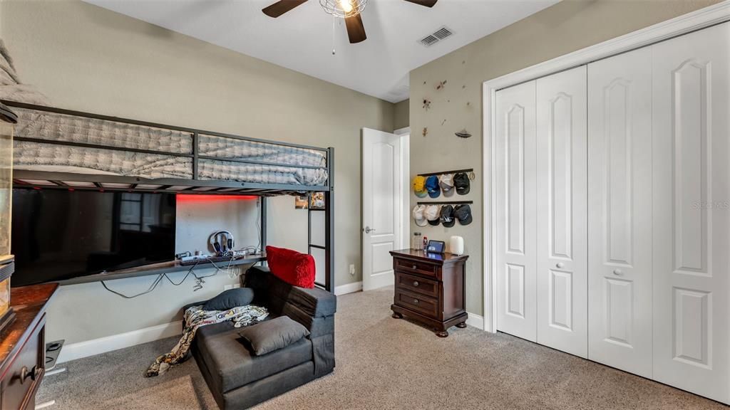 待售: $700,000 (3 贝兹, 2 浴室, 2091 平方英尺)