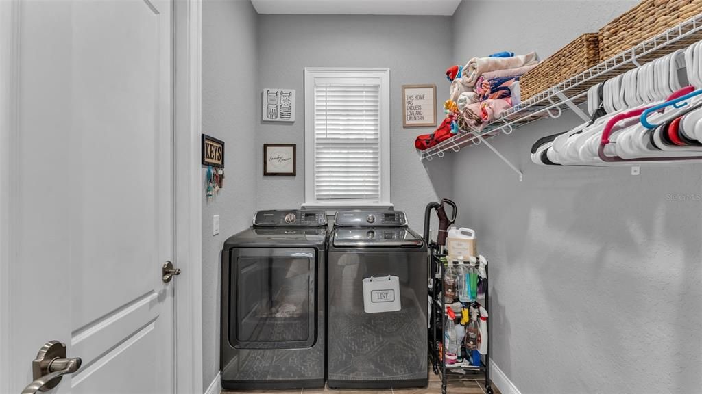 待售: $700,000 (3 贝兹, 2 浴室, 2091 平方英尺)