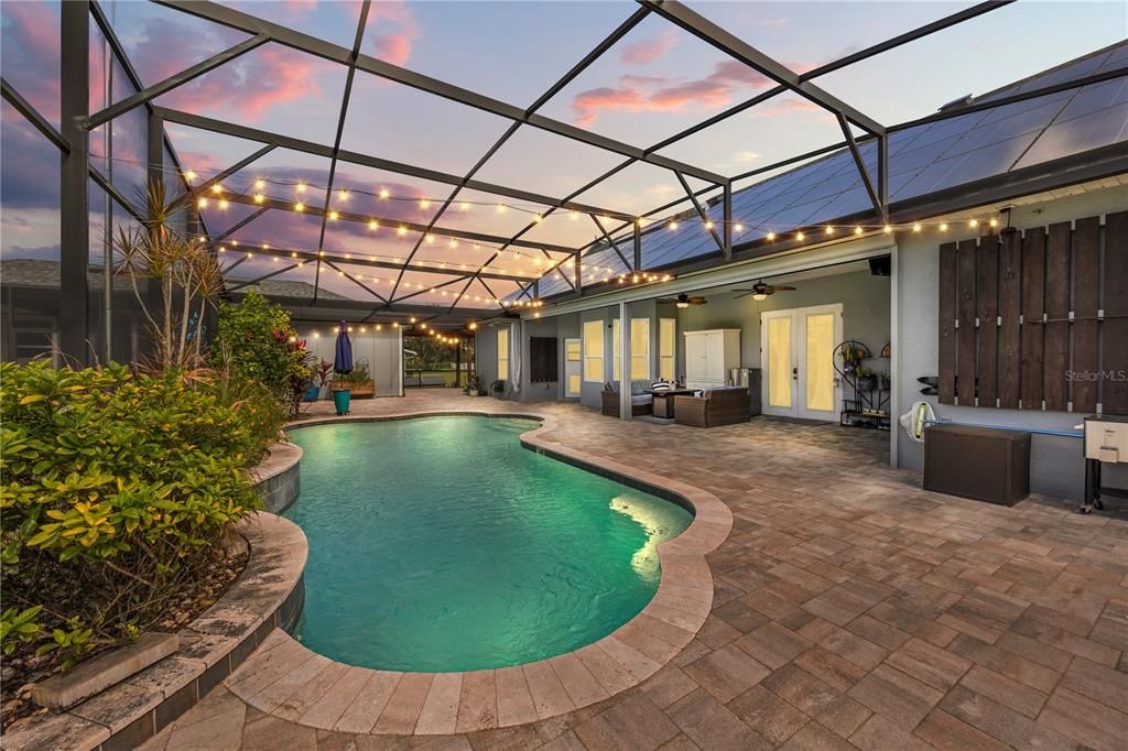 For Sale: $925,000 (5 beds, 5 baths, 4546 Square Feet)