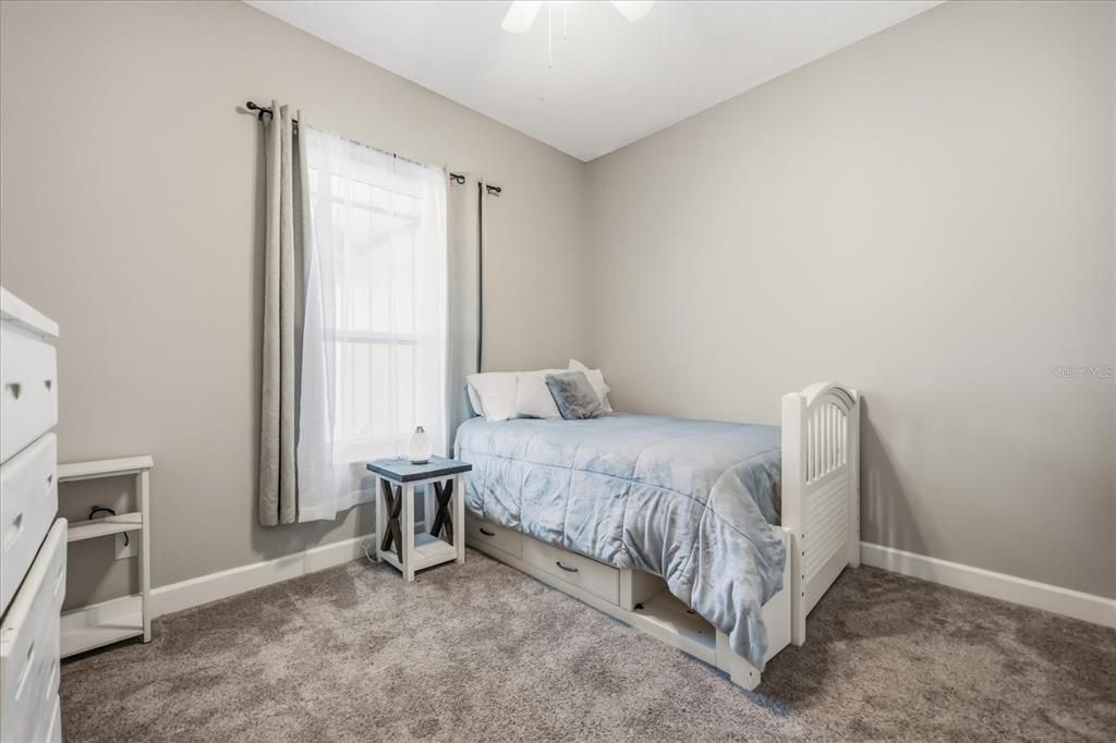 For Sale: $925,000 (5 beds, 5 baths, 4546 Square Feet)