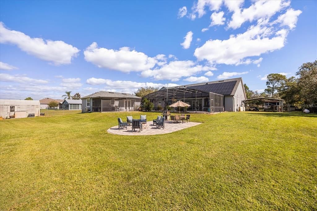 For Sale: $925,000 (5 beds, 5 baths, 4546 Square Feet)