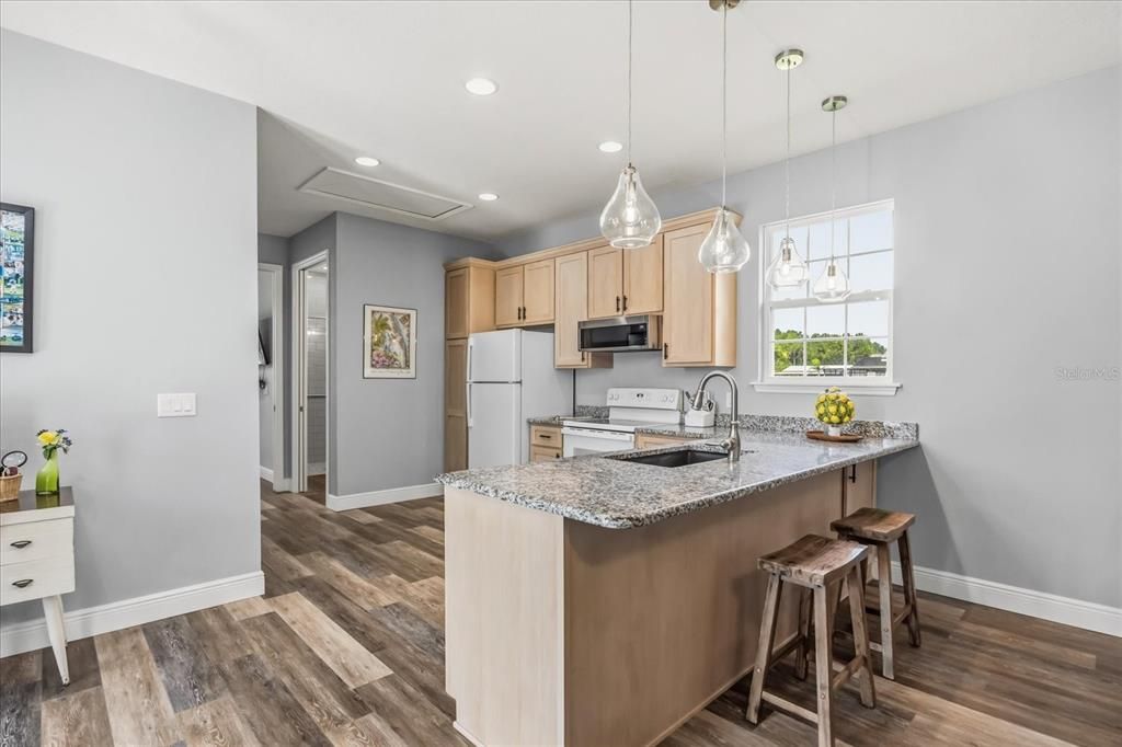 For Sale: $925,000 (5 beds, 5 baths, 4546 Square Feet)