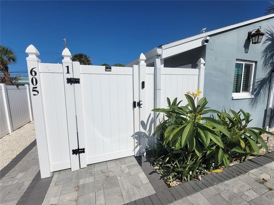 Activo con contrato: $1,950 (1 camas, 1 baños, 326 Pies cuadrados)