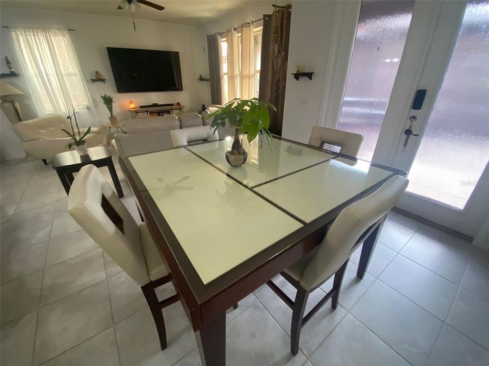 出租: $2,800 (3 贝兹, 2 浴室, 2110 平方英尺)