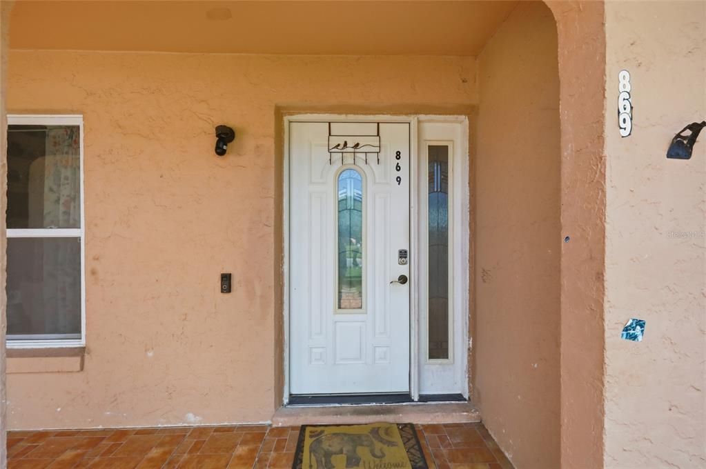 Activo con contrato: $385,000 (4 camas, 2 baños, 1775 Pies cuadrados)