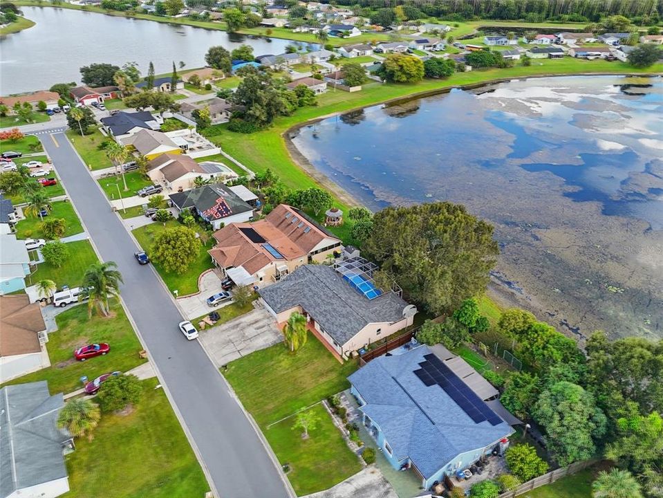 Activo con contrato: $385,000 (4 camas, 2 baños, 1775 Pies cuadrados)