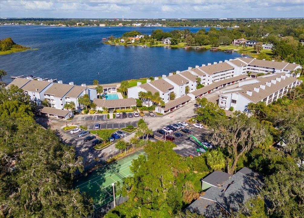 待售: $209,000 (2 贝兹, 2 浴室, 1065 平方英尺)