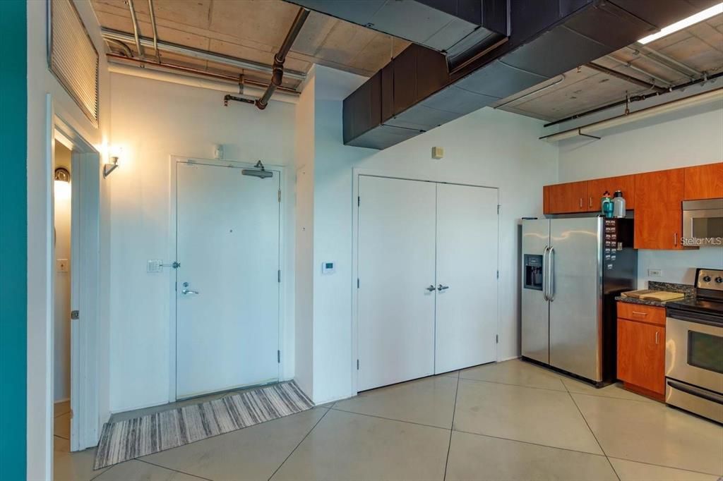 For Rent: $4,000 (3 beds, 3 baths, 1833 Square Feet)