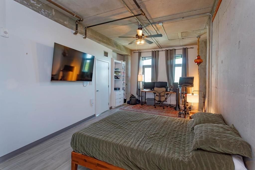 For Rent: $4,000 (3 beds, 3 baths, 1833 Square Feet)