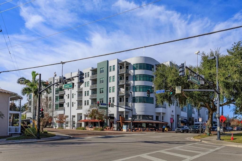 For Rent: $4,000 (3 beds, 3 baths, 1833 Square Feet)