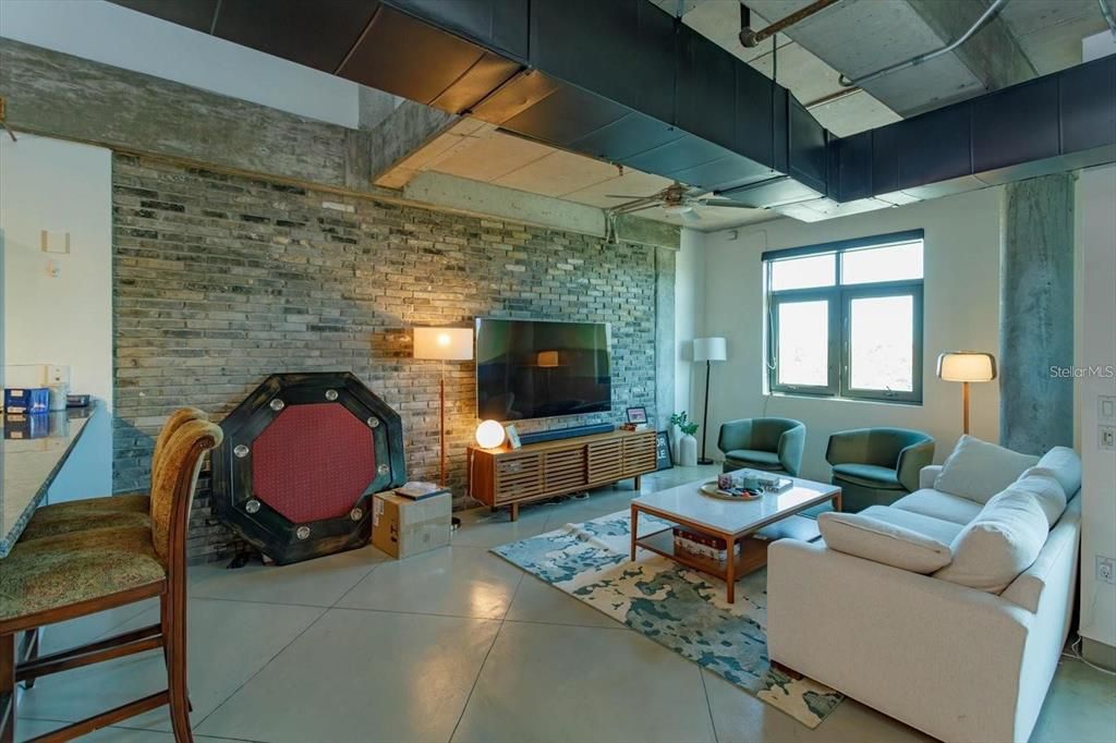 For Rent: $4,000 (3 beds, 3 baths, 1833 Square Feet)