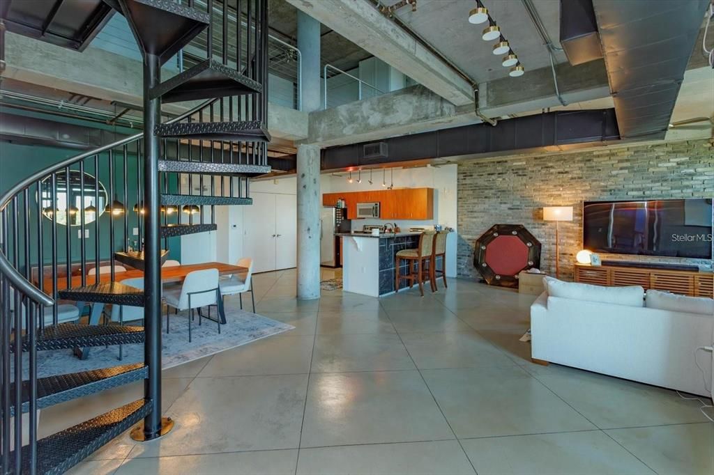 For Rent: $4,000 (3 beds, 3 baths, 1833 Square Feet)