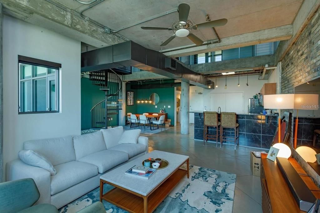 For Rent: $4,000 (3 beds, 3 baths, 1833 Square Feet)